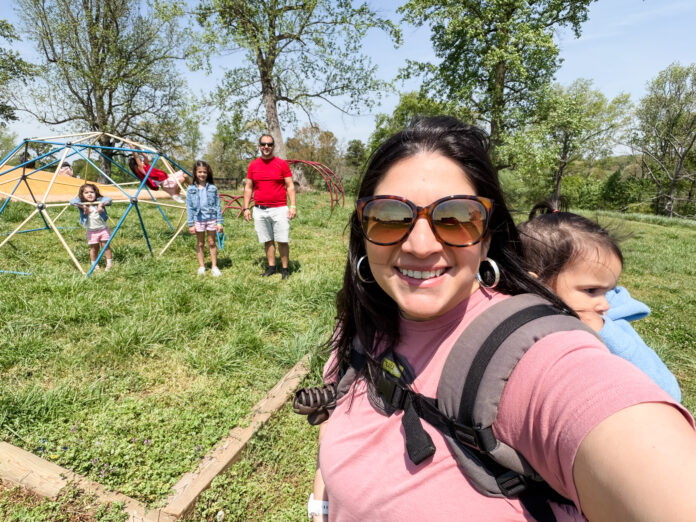 Mom taking selfie with her family of 6 | Spring as a mom